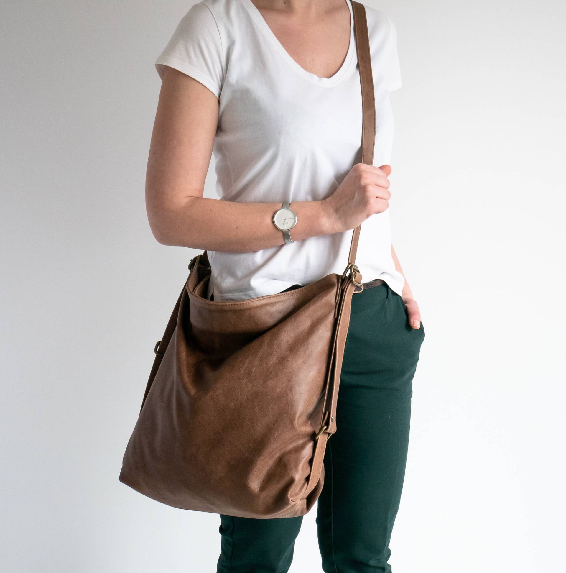 Antike Braune Cabrio Rucksack, Leder Rucksack Geldbörse, Schultertasche, Crossbody Lederhandtasche, Schultasche, Distressed Ledertasche von LeatherDesignStudio