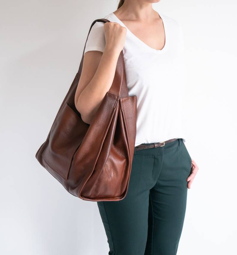 Cognac Braun Leder Tote Tasche, Slouchy Tote, Mittlere Handtasche Für Frauen, Alltags-Shopper, Frauenledertasche, Weekender Übergroße Tasche von LeatherDesignStudio