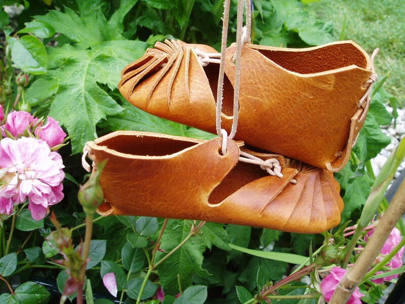 Bio Barfußschuhe Gr.18-39 Vegetabil Gegerbt /Bundschuhe in Schwarz, Braun Und Cognac von LeatherFeltDesign