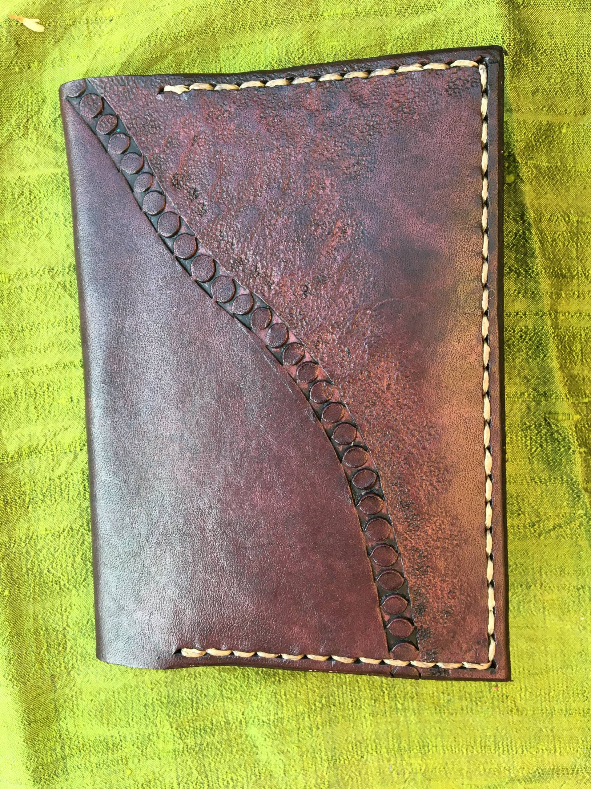 Leder-Pass-Abdeckung, Reise-Dokument-Fall, Reise-Geschenk, Ledertasche, Reise-Zubehör, Ledertaschen, Reisepass-Inhaber, Leder-Geschenke Leder-Pass-Abdeckung, Reise-Dokument-Fall, Reise-Geschenk, Ledertasche, Reise-Zubehör, Ledertaschen, Reisepass-Inhaber, Leder-Geschenke von LeatherRiot