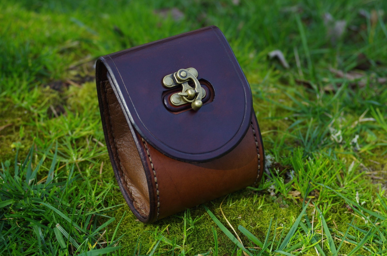 Ledertasche Mit Schwungverschluss von LeatherStorm