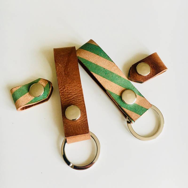 Leder Schlüsselanhänger Set A - Plain + Streifen Kabel Fest von LeatherandBitsStore