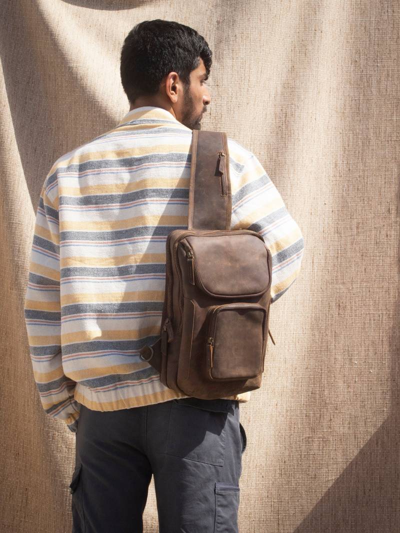 Leder Sling Bag Reise Crossbody Tasche Gebrauchs Rucksack Fanny Pack Daypack Für Mann Frauen Weihnachtsgeschenke von Leatherewery