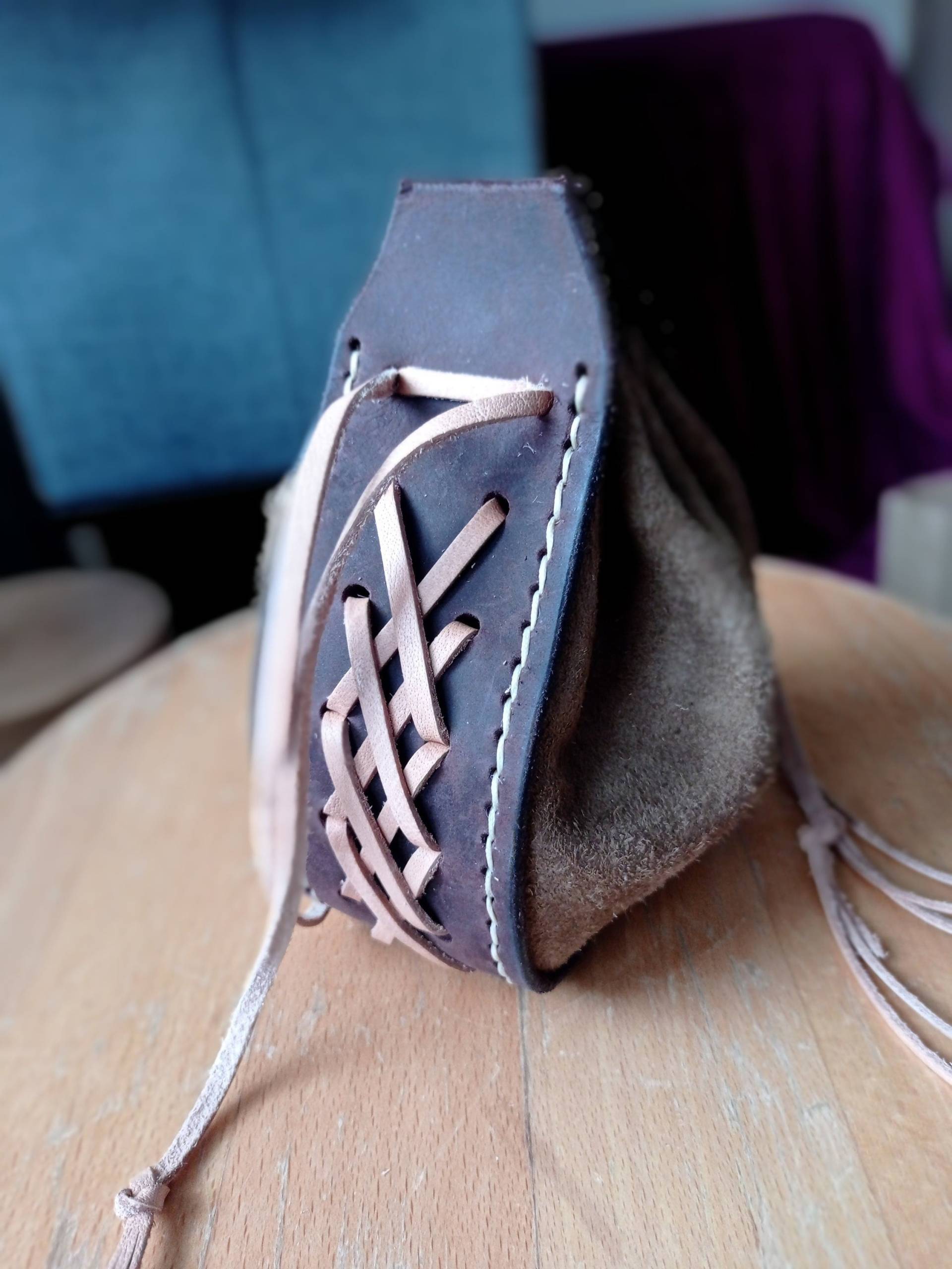 Handgefertigte Tasche Aus Leder Mittelalterliche Für Larp-Kostüme Handgefertigte Tasche Aus Leder Mittelalterliche Für Larp-Kostüme von LeatherioCZ