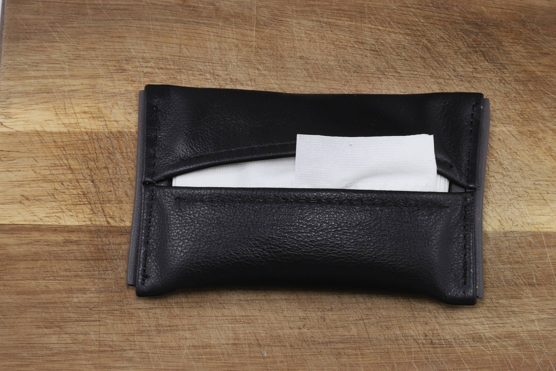 Tasche Für Kleenex Aus Echtem Leder Mit Zwei Farben Tasche Für Kleenex Aus Echtem Leder Mit Zwei Farben von LeatherprojectDK