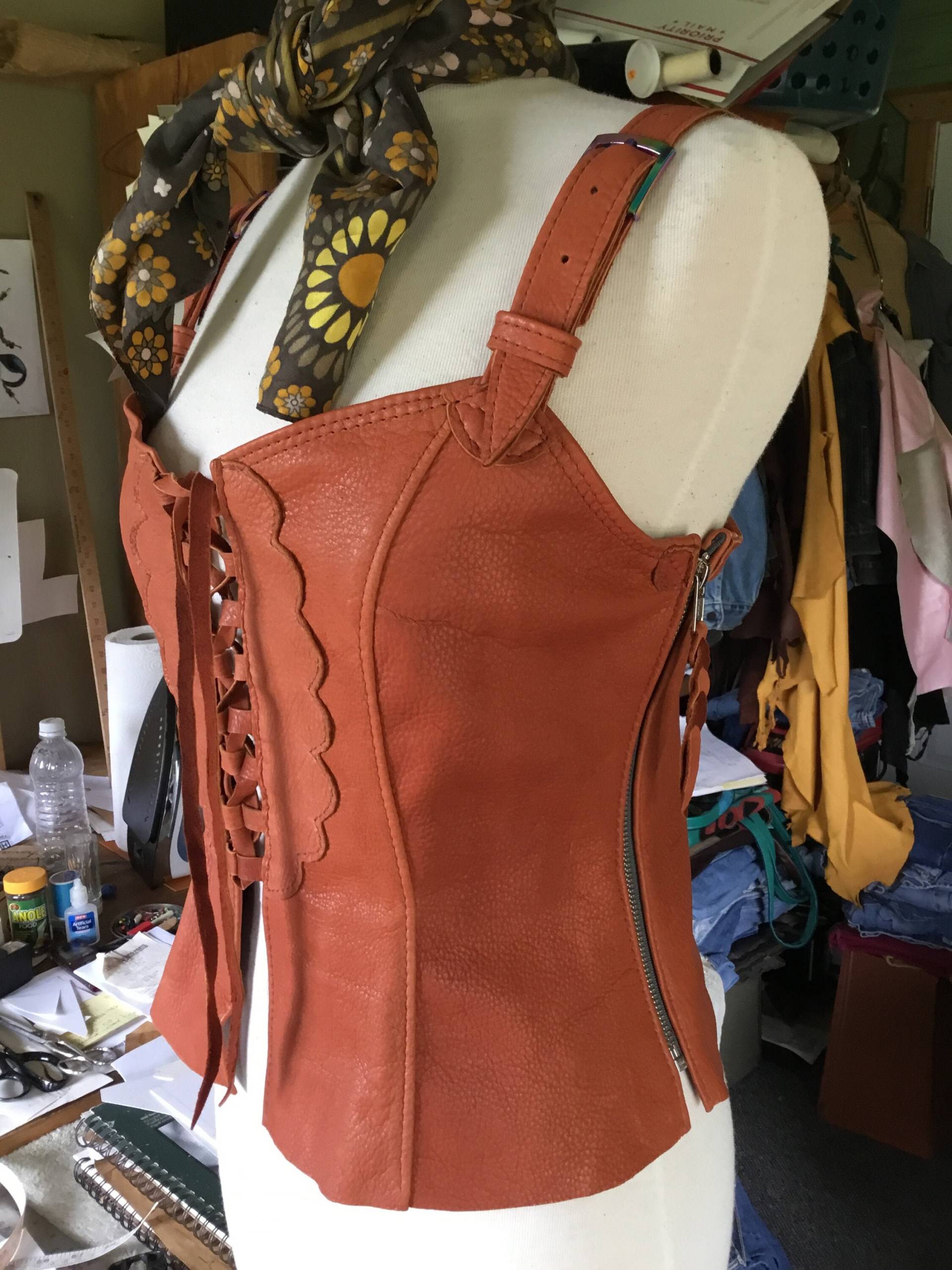 Hirschleder Bustier - Kork Gebrannt ~ Mittelgroß von LeathersByHavice