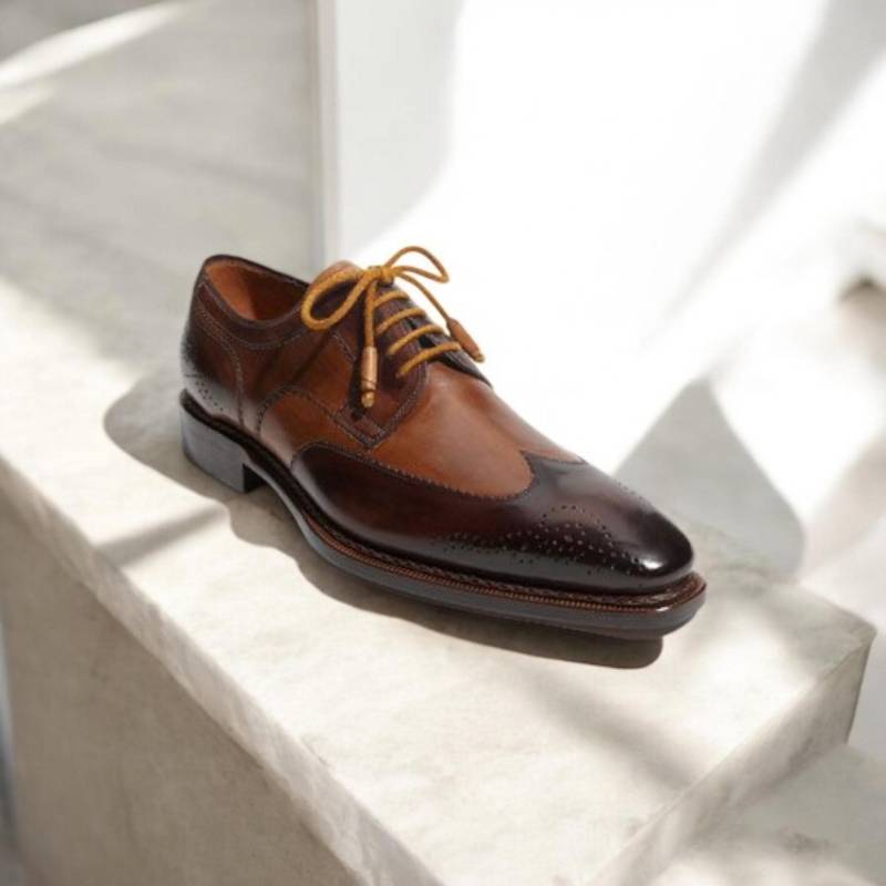 Herrenmode Maßgeschneiderte Premium Leder Zweifarbige Braune Vintage Style Oxford Wingtip Schnürschuh von LeathersCity