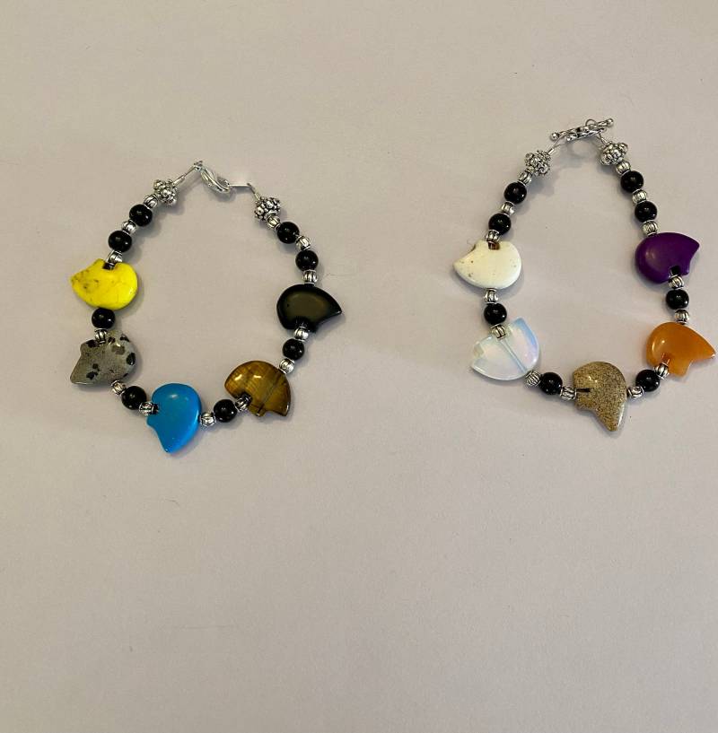 Zuni Fetisch Geschnitztes Tierbär Perlen Armband Gemischte Edelsteine von LeathersDesignCo