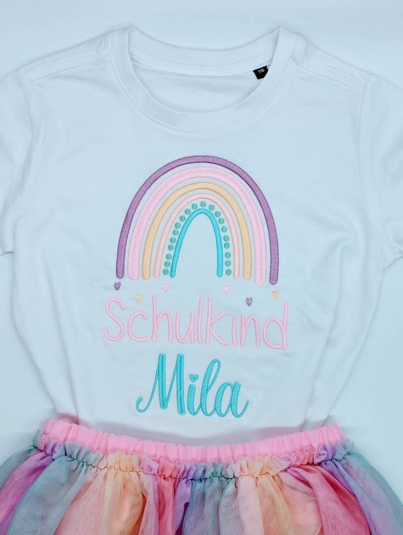 T - Shirt Für Schulkind Einschulung 2025, Schulanfang Geschenk Regenbogen Mit Name Mädchen, 1. Klasse Schultag Schulanfänger von LeatisBaby