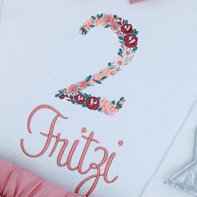 Zahlenschrift Blumen Geburtstagsshirt Mädchen | Geburtstagsoutfit Erster Jahr Geschenk Tshirt 2 Oberteil Mädchen, Personalisiert T-Shirt von LeatisBaby
