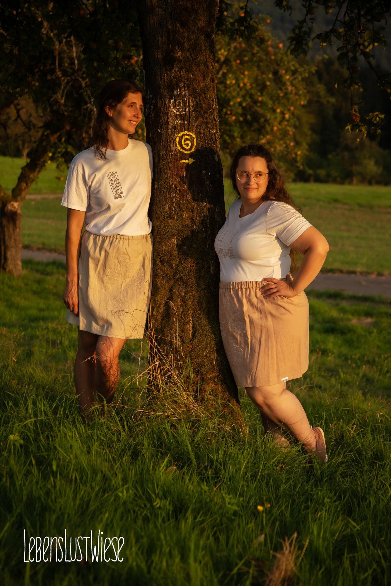 Mini Rock Leinen Kurz - Stickerei Personalisierbar Mit Namen + Perlen, Größe Verstellbar | Eu38 Eu44, Handgenäht, Bestickt, Lebensbaum Mini Rock Leinen Kurz - Stickerei Personalisierbar Mit Namen + Perlen, Größe Verstellbar | Eu38 Eu44, Handgenäht, Bestickt, Lebensbaum von LebensLustWiese