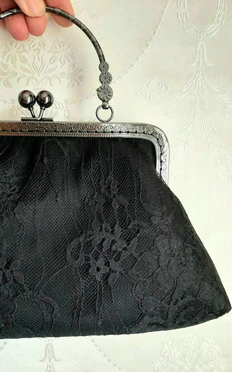 Schwarze Clutch Aus Spitze Abendtasche Dirndl Tasche - Festliche Handtasche Zur Hochzeit von LebenslustHandmade