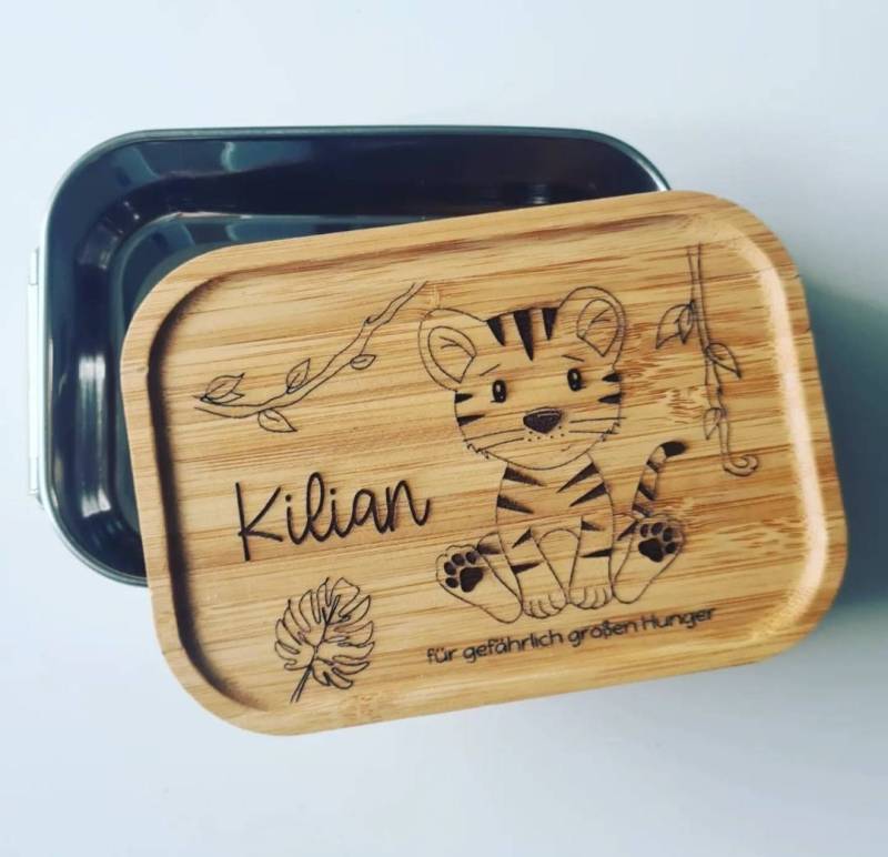 Lunchbox Süßer Tiger Brotdose, Brotbox Für Snacks, Picknick Oder Frühstück, Geschenk Zur Einschulung, Kindergarten, Schule, Personalisiert Lunchbox Süßer Tiger Brotdose, Brotbox Für Snacks, Picknick Oder Frühstück, Geschenk Zur Einschulung, Kindergarten, Schule, Personalisiert von Lebensschoen