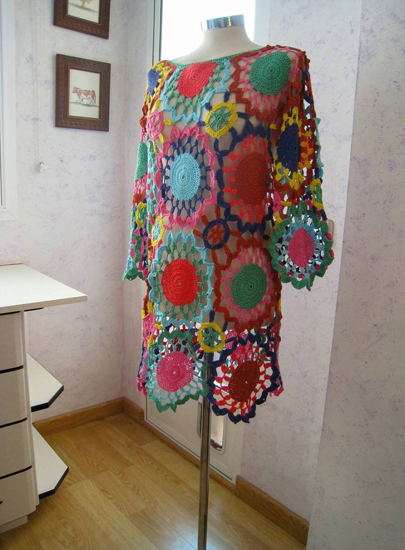 Exklusives Häkelkleid - Farbspritzer Auf Bestellung von LecrochetArt