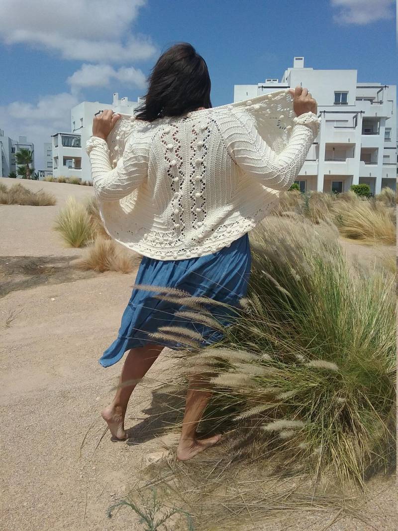 Weiße Handgestrickte Exklusive Jacke, Jacke Damen Baumwolle, Boho Strickjacke Stricken von LecrochetArt