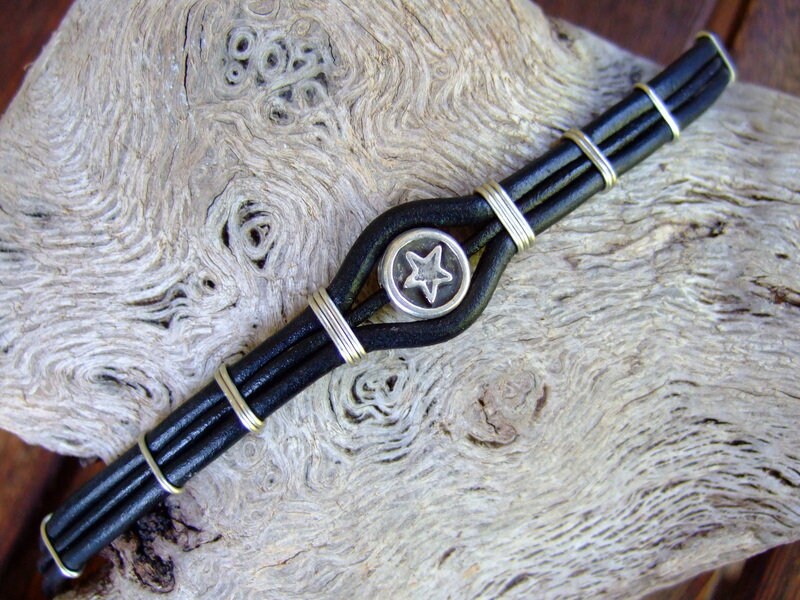Lederarmband "Dark Star" Lederarmband "Dark Star" von LederPlus