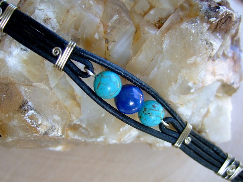 Lederarmband Halbedelstein "Lapis in Gesellschaft" Lederarmband Halbedelstein "Lapis in Gesellschaft" von LederPlus