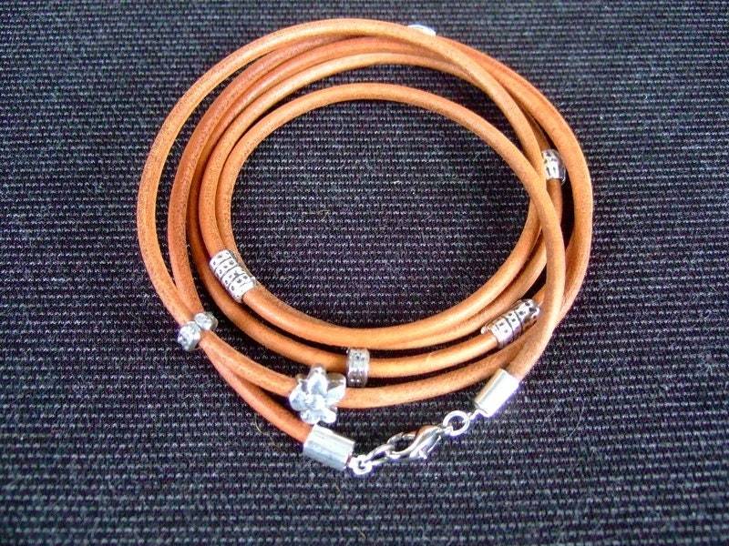 Wickel-Lederarmband "Naturschön Gewrappt" Wickel-Lederarmband "Naturschön Gewrappt" von LederPlus