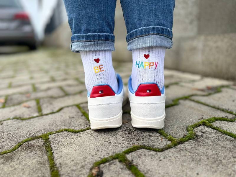 Be Happy - Socken Bestickt von LederStichundCo