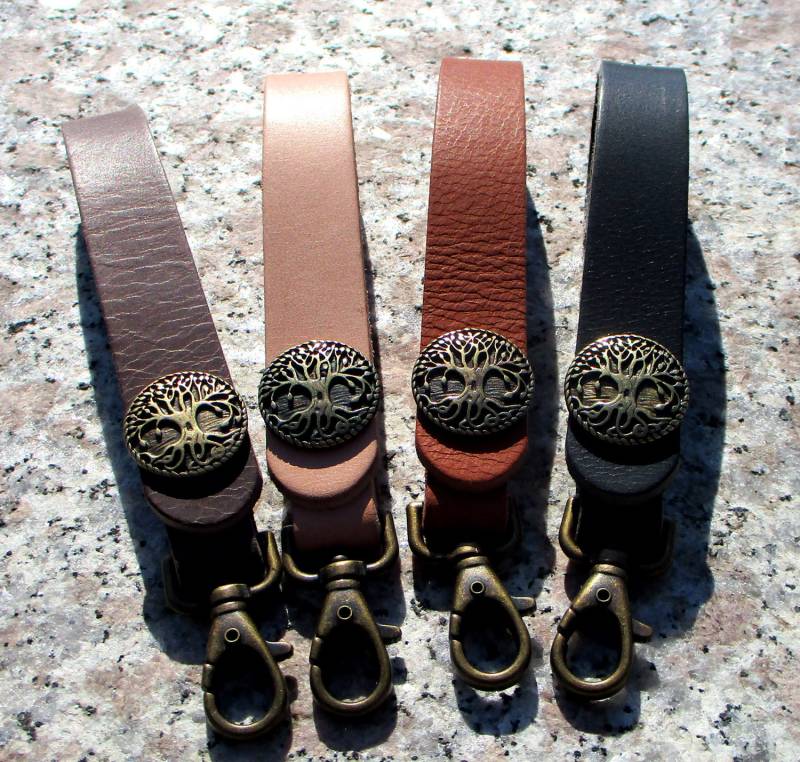 Leder-Schlüssel-Anhänger Keychain Vollkernleder Mit Druckknopf Irminsul Lebensbaum von LedereckeKonstanz