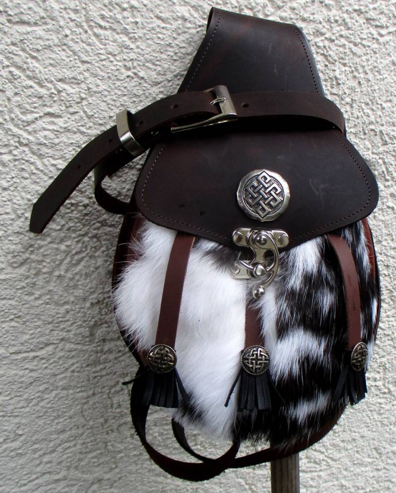 Sporran Umhängetasche Kilt-Umhängetasche Mit Fell Und Hakenverschluss von LedereckeKonstanz