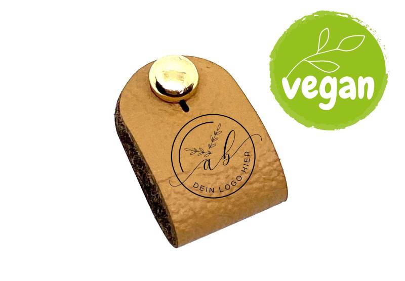 10 Labels Abgerundet 15 X 50 Mm Mit Niete, Lederetikett Deinem Logo/Wunschtext, Vegan Aus Kunstleder Oder Snappap® von Lederetikett