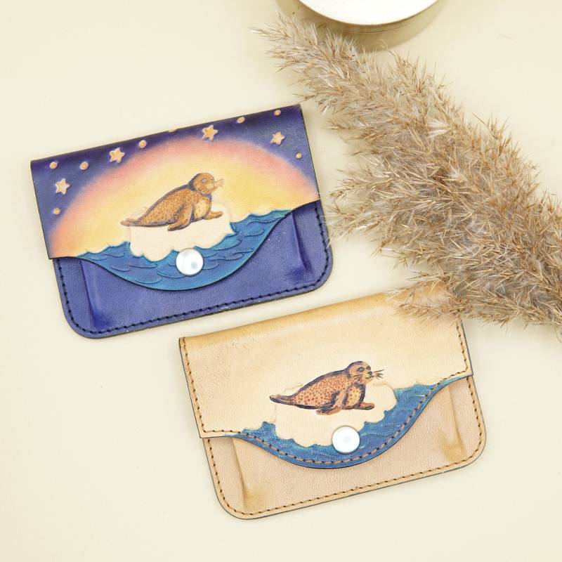 Kinder Portemonnaie Brustbeutel Aus Leder - Robbe Seehund Meerestiere Geschenk Für Junge Mädchen Einschulung Geburtstag Mitbringsel von Lederliebelei