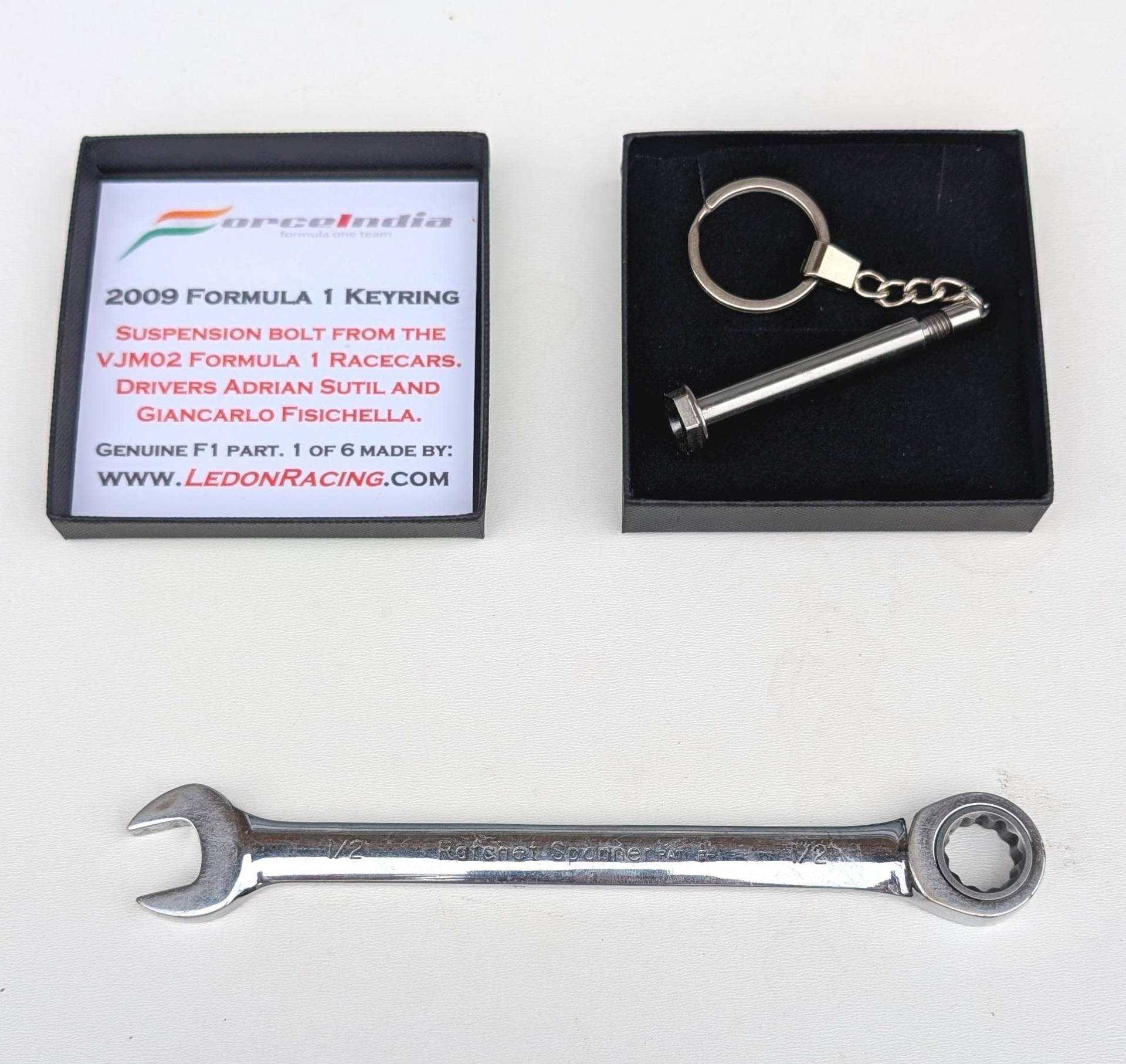 K05 Force India F1 Rennauto Teil Schlüsselring Herren Formel 1 Auto Jungs Schlüsselanhänger Keyfob Technik Motorsport Mechanik Rennsport Geschenk von LedonGifts