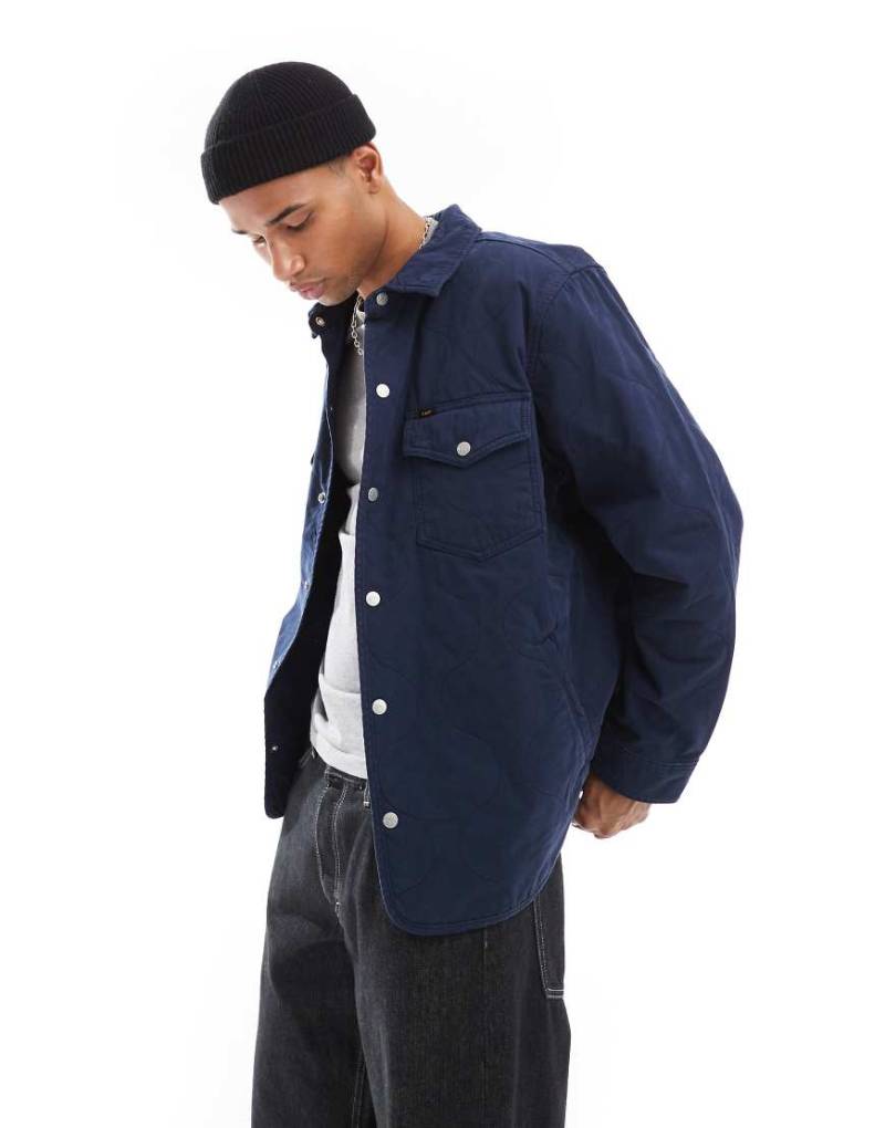 LEE - Gesteppte Hemdjacke in Marineblau von Lee