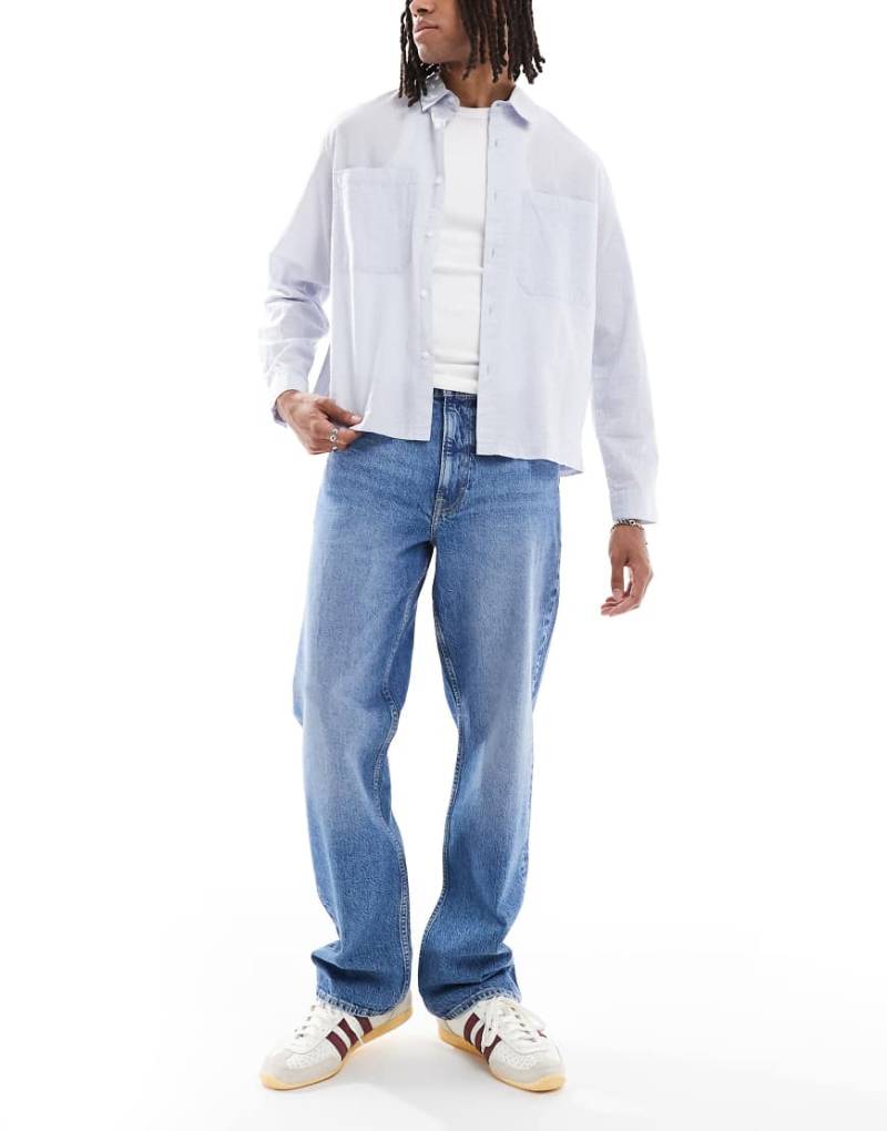 Lee - Asher - Lockere, gerade geschnittene Jeans in mittelblauer Waschung von Lee