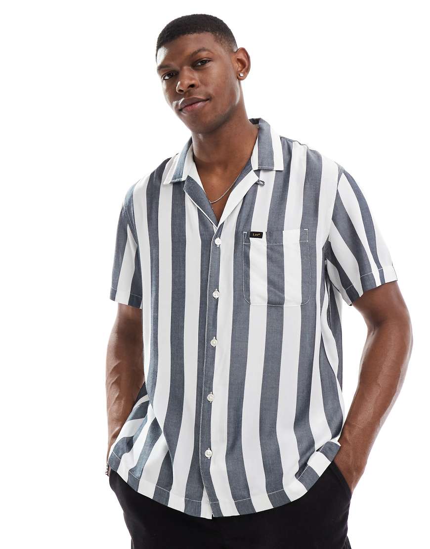 Lee - Gestreiftes Freizeithemd in Cremeweiß/Marineblau mit lockerem Schnitt-Bunt von Lee