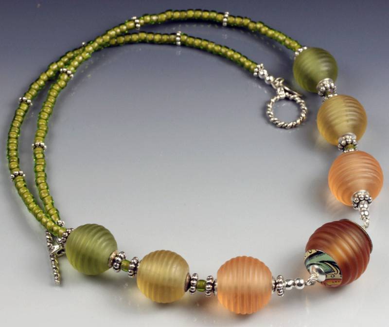 Beached Retro Lampwork Glasperlenkette, Handgemacht, Unikat Beached Retro Lampwork Glasperlenkette, Handgemacht, Unikat von LeeBeads
