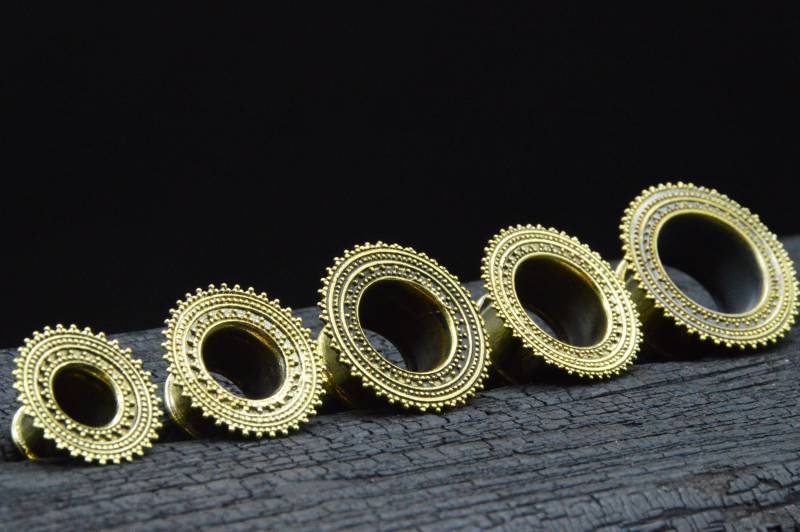 1x Tunnel Aus Messing - H2 von LeelaArtandJewellery