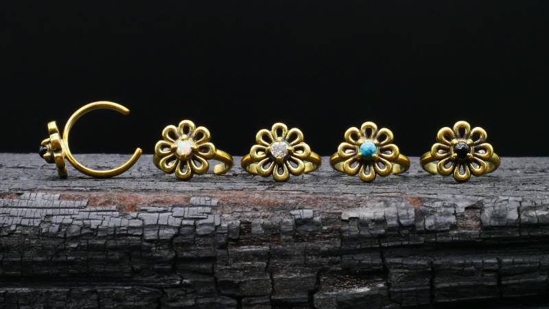 Zehenring Mit Schmuckstein - N7 von LeelaArtandJewellery