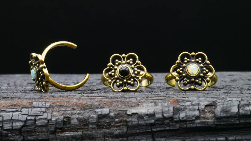 Zehenring Mit Schmuckstein - N7 von LeelaArtandJewellery