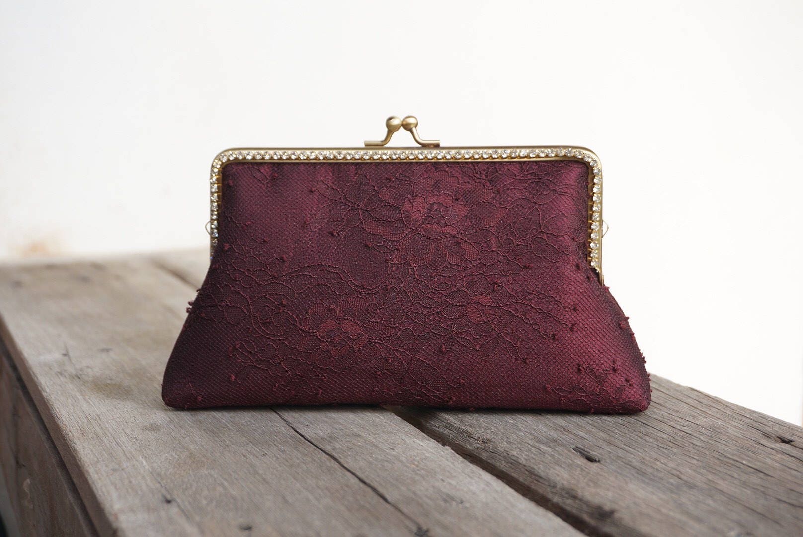 Burgundy Chantilly Clutch/Geldbörse Hochzeit Brautjungfer Geschenke Tasche Handtasche Mit Kettengurt Burgundy Chantilly Clutch/Geldbörse Hochzeit Brautjungfer Geschenke Tasche Handtasche Mit Kettengurt von LeelaPurse