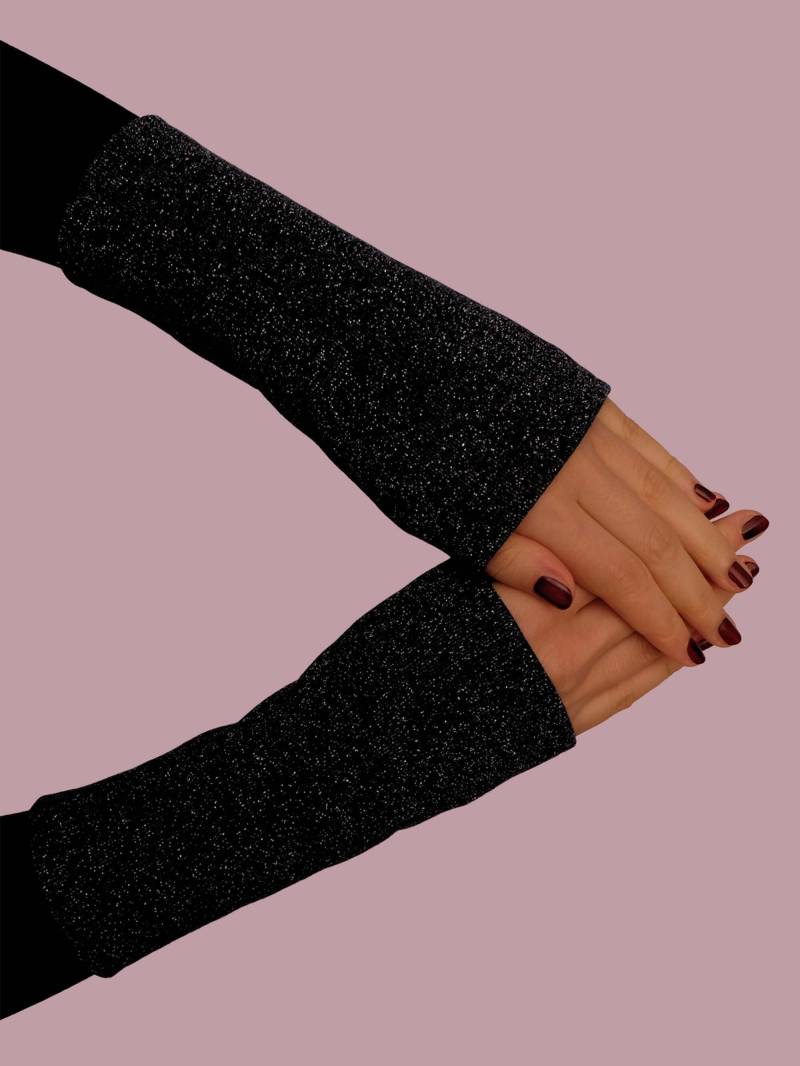 Glitzer Stulpen Armstulpen Schwarz Pulswärmer Festlich Geschenke Für Frauen Mit Eingewebten Silberfäden Innenseite Weich Art.-Nr.120 von LeelawadeeDesign
