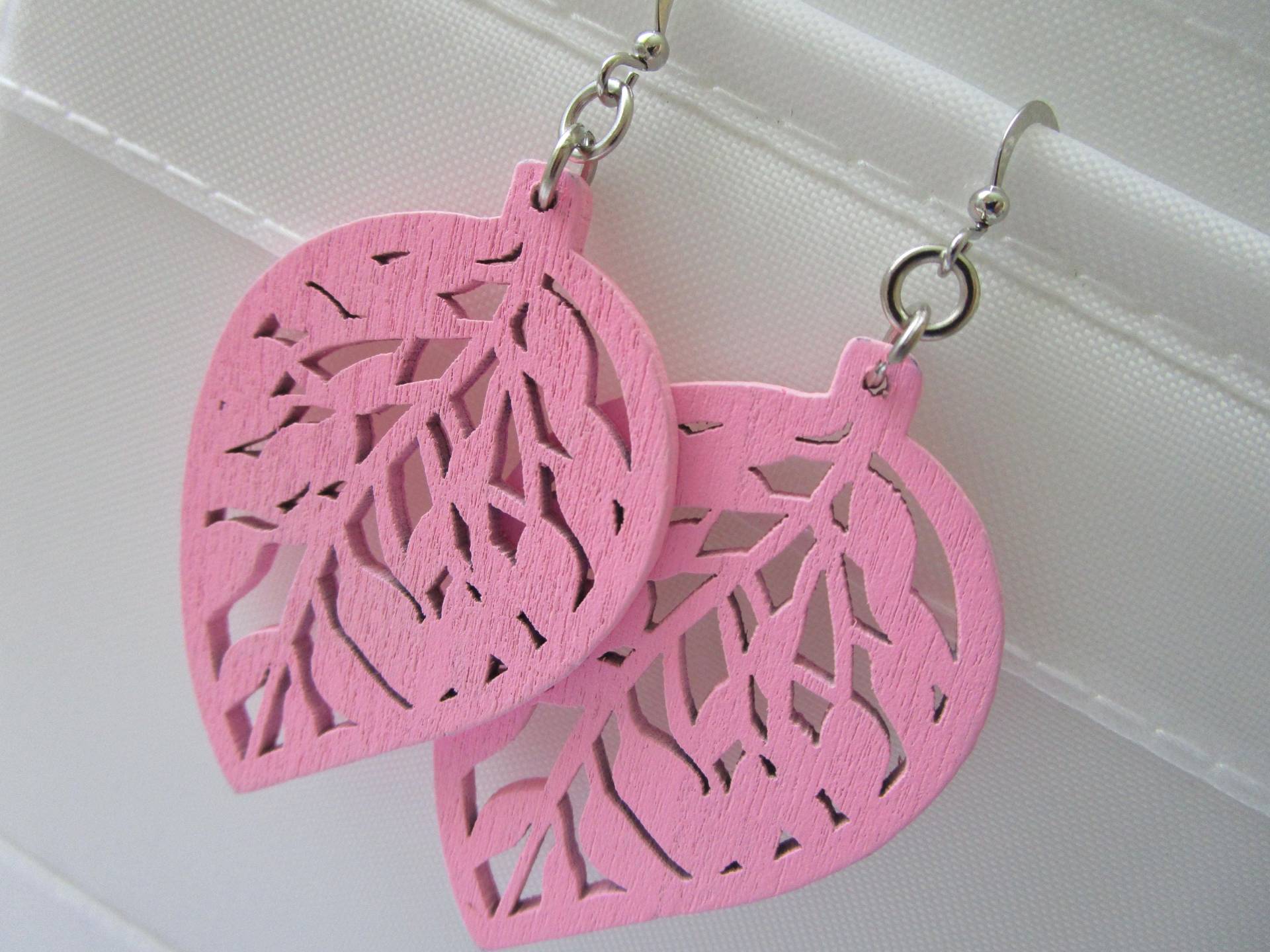 Rosa Geschnitztes Blatt Große Holzohrringe - Holzschmuck Blattohrringe Hobo Ohrringe Edelstahl Nickelfrei Rosa Geschnitztes Blatt Große Holzohrringe - Holzschmuck Blattohrringe Hobo Ohrringe Edelstahl Nickelfrei von LeeliaSupplyVintage