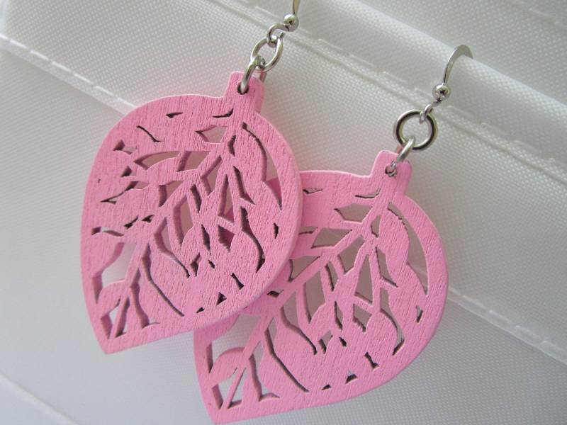 Rosa Geschnitztes Blatt Große Holzohrringe - Holzschmuck Blattohrringe Hobo Ohrringe Edelstahl Nickelfrei Rosa Geschnitztes Blatt Große Holzohrringe - Holzschmuck Blattohrringe Hobo Ohrringe Edelstahl Nickelfrei von LeeliaSupplyVintage