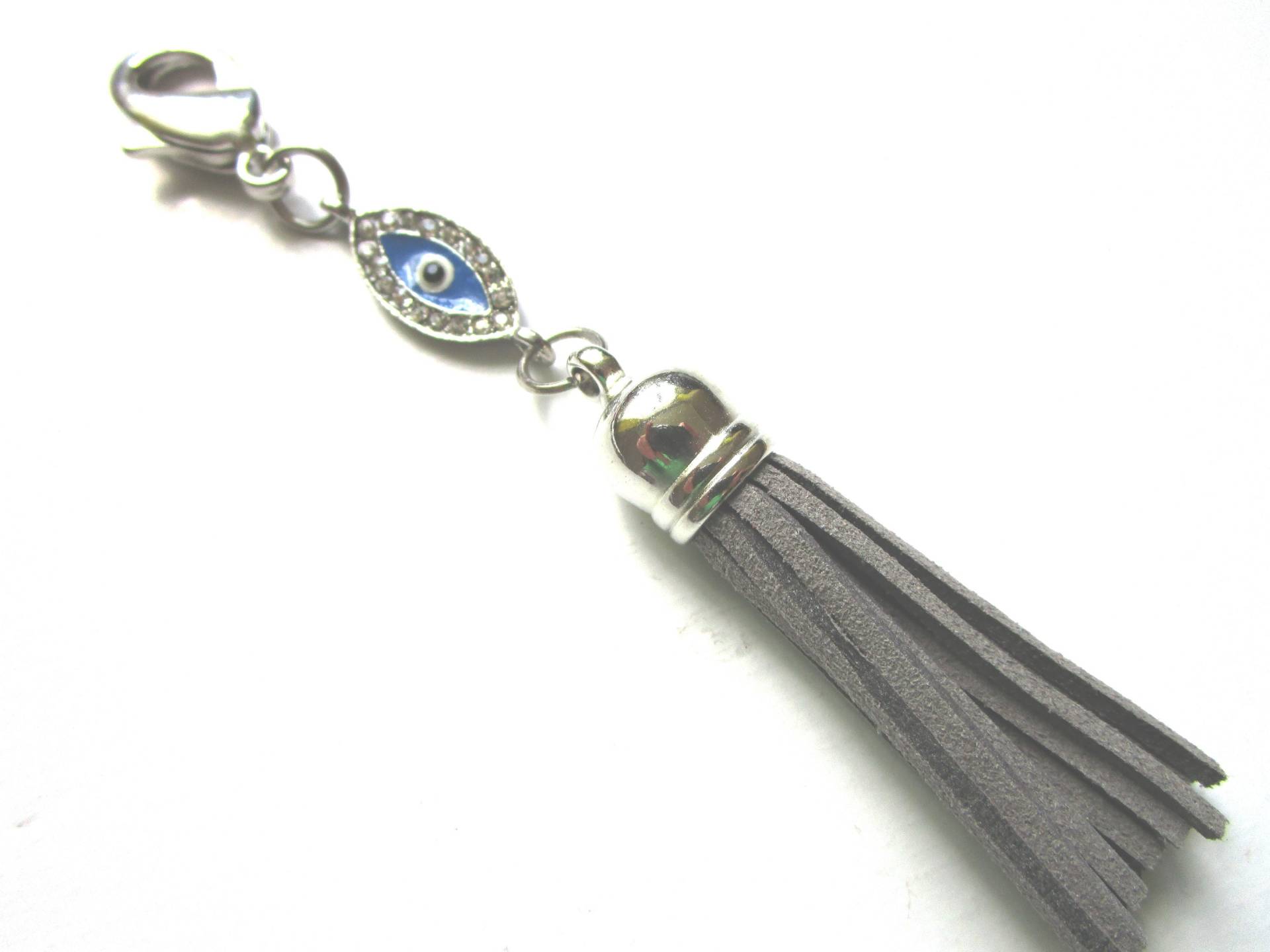 Silber Ton Bejeweled Auge Charme - Graue Wildleder Quaste Böse Blick Handtasche Blau Für Geldbörse Silber Ton Bejeweled Auge Charme - Graue Wildleder Quaste Böse Blick Handtasche Blau Für Geldbörse von LeeliaSupplyVintage