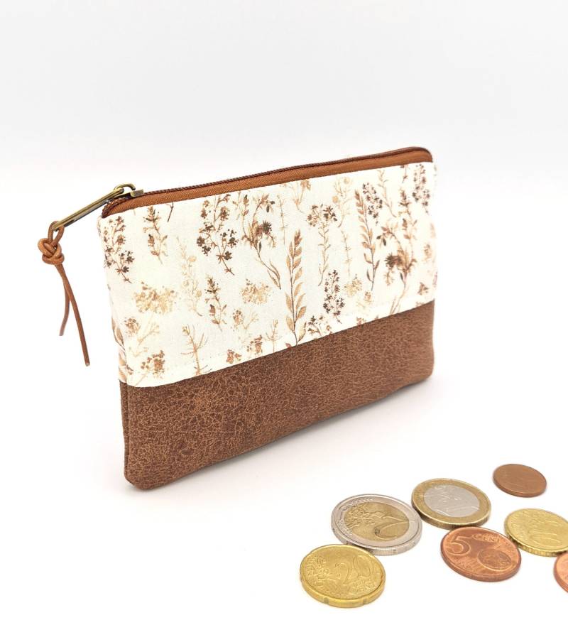 Mini Geldbörse Handgefertigt Trockenblumen Mit Kartenfach Portemonnaie von LeeneNaeht