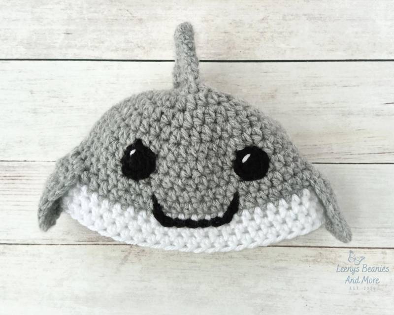 Hai Beanie - Jede Farbe Oder Größe | Neugeboren Bis Erwachsene/Baby Häkelmütze Familie Hüte Kawaii von LeenysBeaniesAndMore