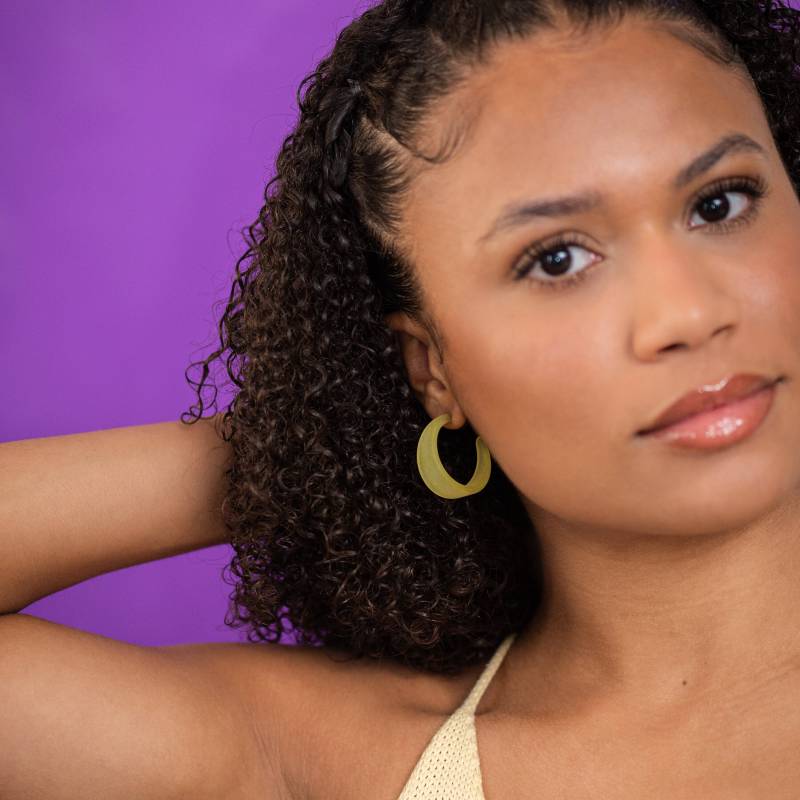 Goldgelbe Marilyn Creolen | Gefrostete Lucite Hand Gemacht Mit Vintage Ware von Leetie