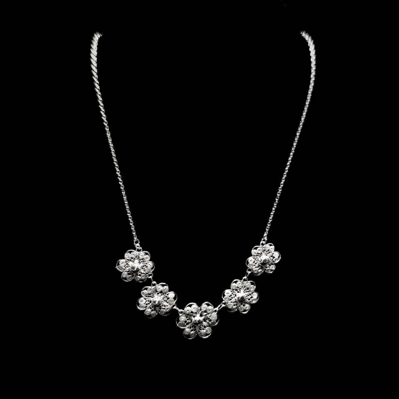 "Handgemachte Filigrane Halskette "Hepatica" - Sterling Silber Schmuck Geburtstagsgeschenk Mutter Geschenk" von LefkaraSilver