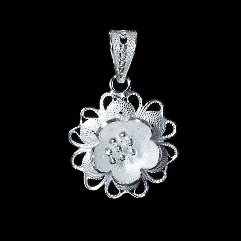 Handgemachter Filigraner Anhänger "Sternblume" - Sterling Silber Schmuck Geburtstagsgeschenk Mutter Geschenk" von LefkaraSilver