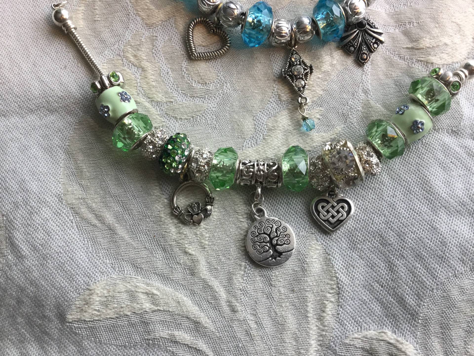 Großes Loch Für Ein Bead Armband Großes Loch Für Ein Bead Armband von Lefurnari