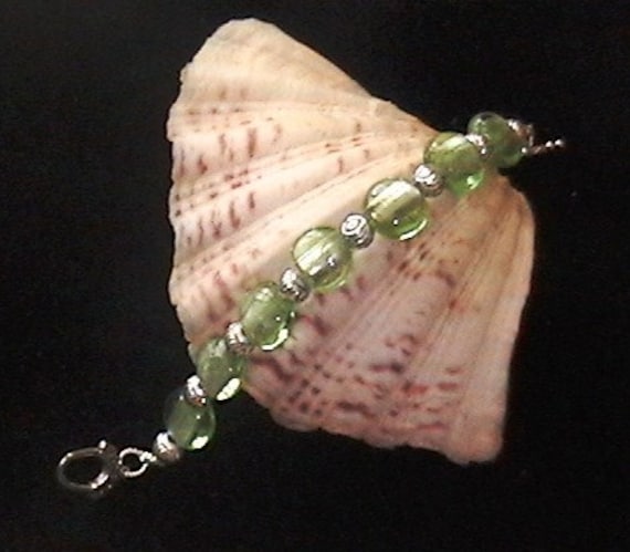 Wintergrünes Lampwork Perlen Armband Wintergrünes Lampwork Perlen Armband von Lefurnari