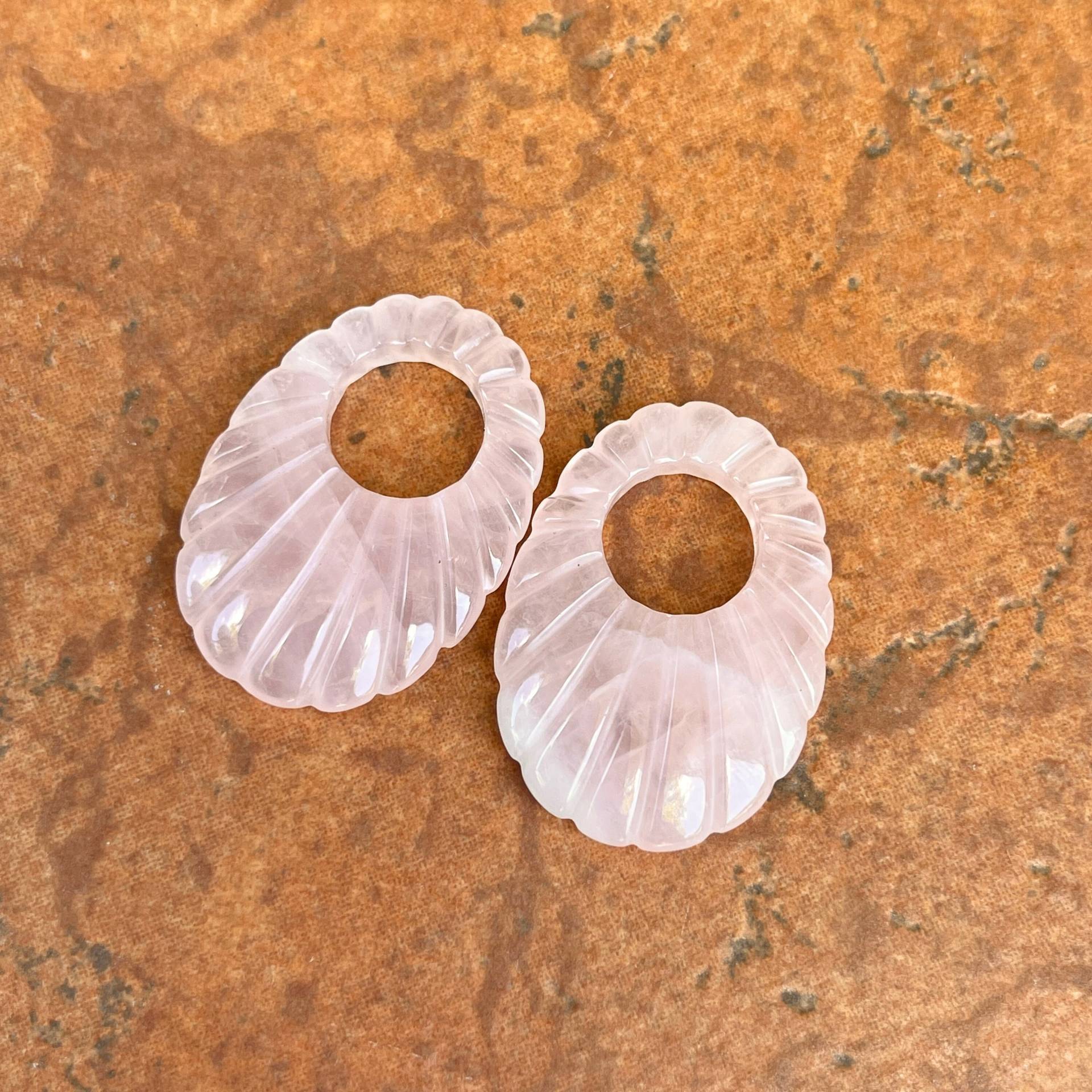 Echte Rosenquarz Oval Hooplet Anhänger Charme Austauschbare Paar Hinzufügen, Um Geriffelte Hoop Echte Rosenquarz Oval Hooplet Anhänger Charme Austauschbare Paar Hinzufügen, Um Geriffelte Hoop von LegacySaintJewelry