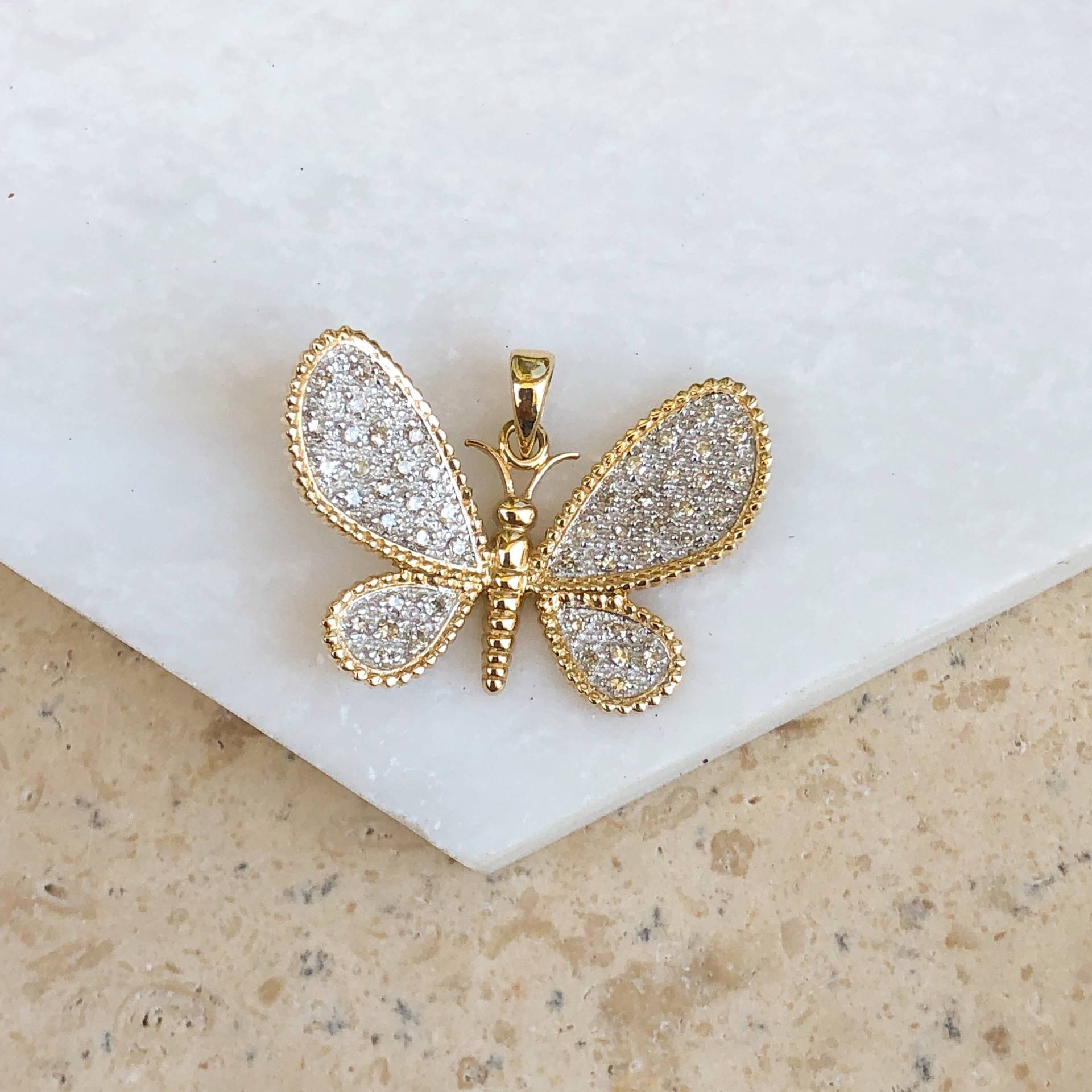 Nachlass Vintage 14Kt Gelb Weiß Two Tone Gold & Pave Diamant Schmetterling Anhänger Charm von LegacySaintJewelry