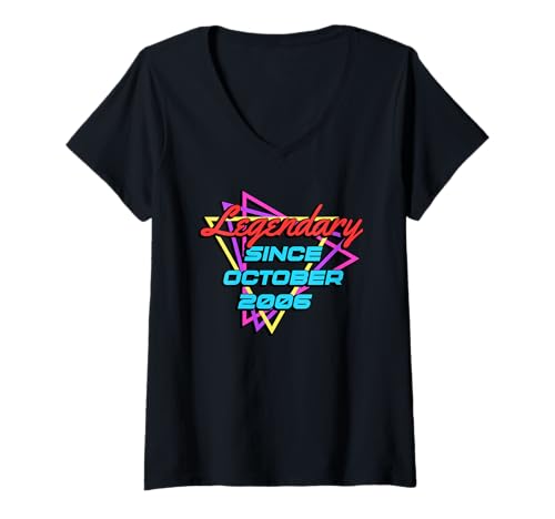 Damen Legendary Since October 2006 T-Shirt mit V-Ausschnitt von Legend Since Birthday